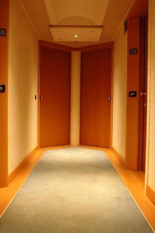 Hotel St John Десио Екстериор снимка